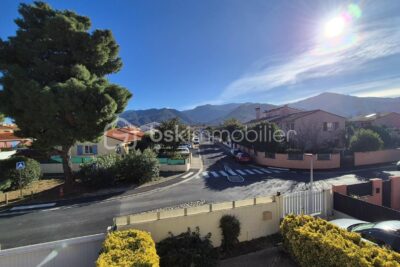 A VENDRE MAISON DEUX FACES TRAVERSANTE DE 152M² SUR TERRAIN DE 261M² A SAINT ANDRE – VUE SUR LES ALBERES – QUATRE CHAMBRES – GARAGE – CLIMATISATION REVERSIBLE – CHEMINEE – AUCUN VIS A VIS – 7 pièces – 4 chambres – 152 m²