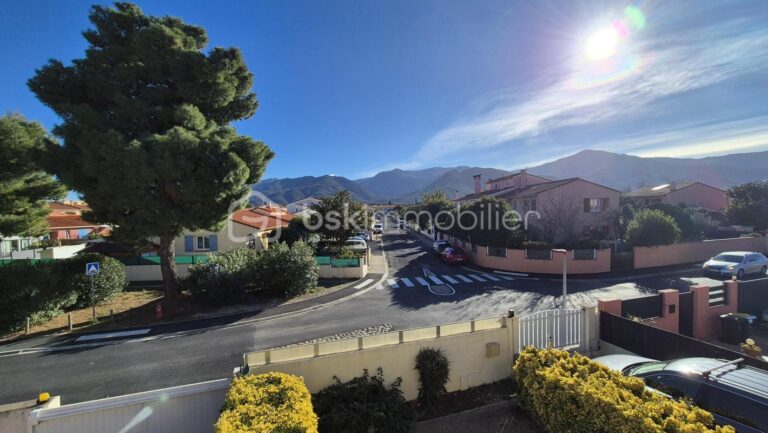 A VENDRE MAISON DEUX FACES TRAVERSANTE DE 152M² SUR TERRAIN DE 261M² A SAINT ANDRE – VUE SUR LES ALBERES – QUATRE CHAMBRES – GARAGE – CLIMATISATION REVERSIBLE – CHEMINEE – AUCUN VIS A VIS – 7 pièces – 4 chambres – 152 m²