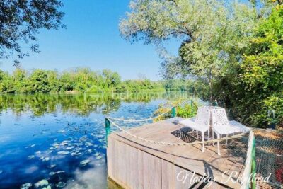 *** Coup de cœur pour cette superbe propriété d&rsquo;exception située dans un cadre unique sur les bords de la Seine *** – 9 pièces – 4 chambres – 200 m²