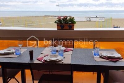 Bien exceptionnel à la vente – Magnifique T3 de 70m2 en front de mer – 3 pièces – 2 chambres – 58 m²