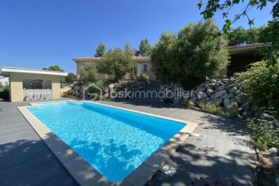 MAISON T7/T8 AVEC PISCINE ET GARAGE – 7 pièces – 5 chambres – 175 m²