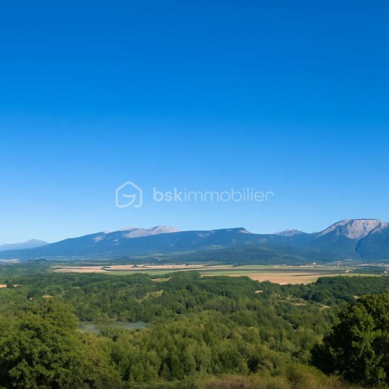 Ancien corps de ferme avec dépendances et vue imprenable sur le Vercors – 6 pièces – 3 chambres – 110 m²