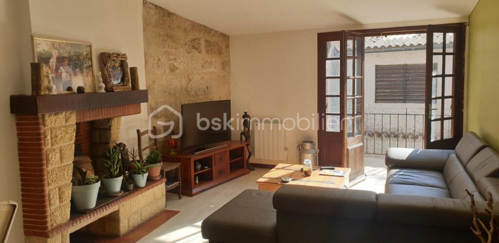 Appartement Type 3 centre ville balcon – 3 pièces – 2 chambres – 80 m²