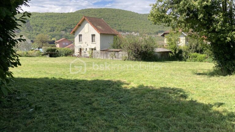 A vendre terrain libre constructeur au coeur de AIX-LES-BAINS (1367m²) – NR pièces – NR chambres – 1367 m²
