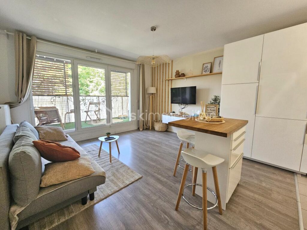 Appartement F2 44m² à 300m du RER DPE C balcon OUEST parking – 2 pièces – 1 chambre – 44 m²