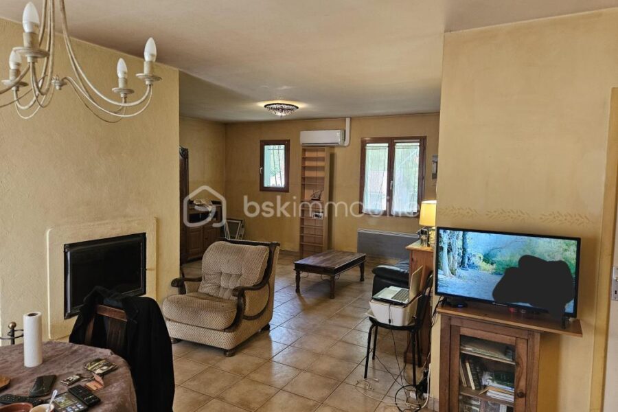 Maison à vendre à Biras