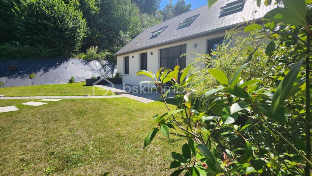 Maison Principale + Gîtes avec Spa et Piscine – 9 pièces – 4 chambres – 236 m²