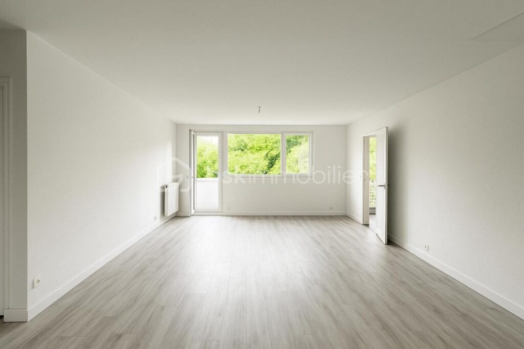 Grand appartement T4 lumineux avec balcons et vue dégagée sur Quimper – 4 pièces – 3 chambres – 85 m²