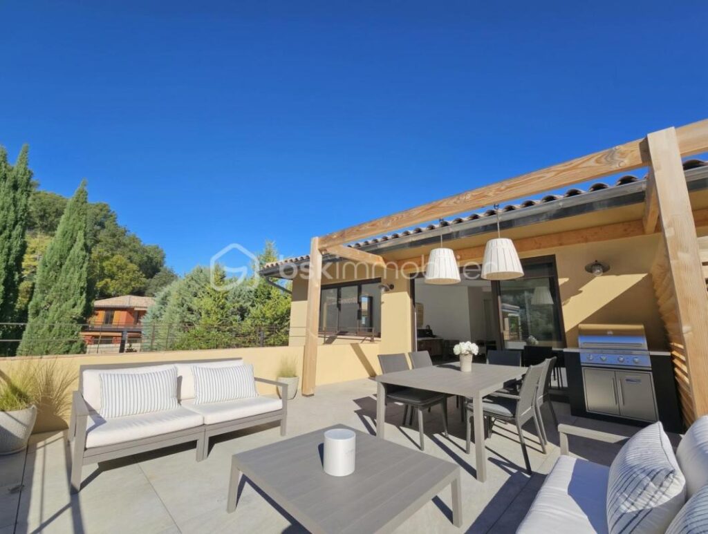 APPARTEMENT DE 79 M² AVEC TERRASSE – DRAGUIGNAN – 3 pièces – 3 chambres – 79 m²