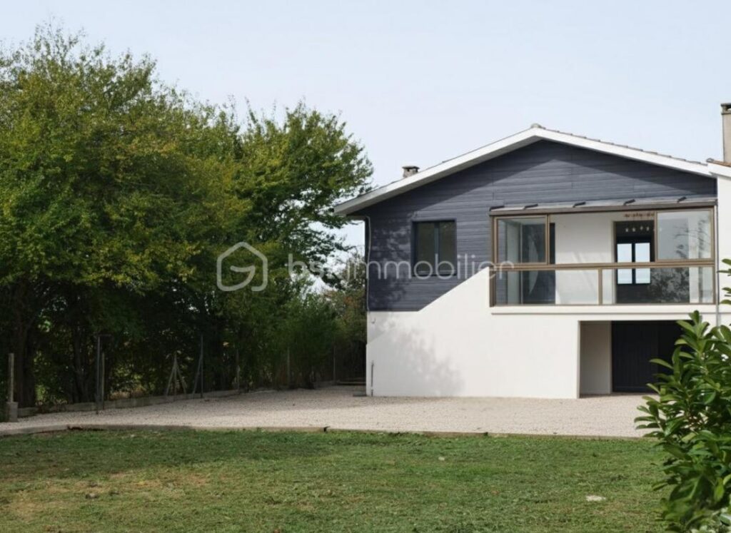 Maison lumineuse aux portes de Toulouse – 7 pièces – 2 chambres – 142 m²