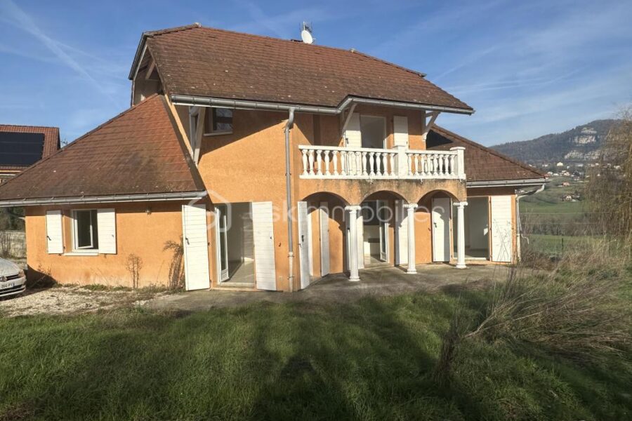 Maison à vendre à Domessin