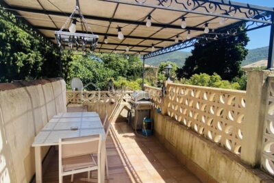 Bel appartement T4 à Signes avec terrasse et cave – 4 pièces – 3 chambres – 106 m²