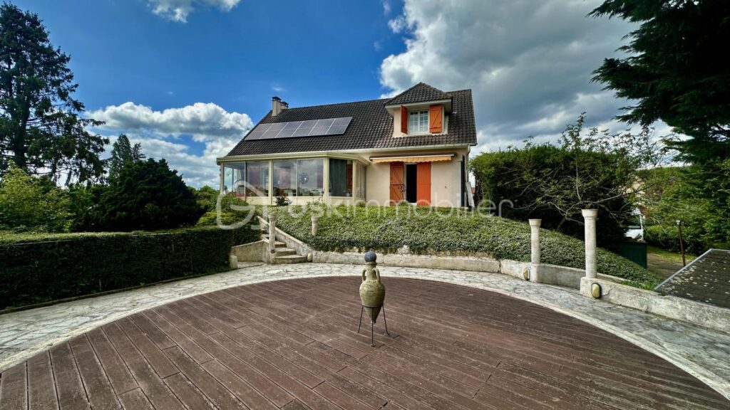 Maison familiale – 7 pièces – 4 chambres – 183 m²