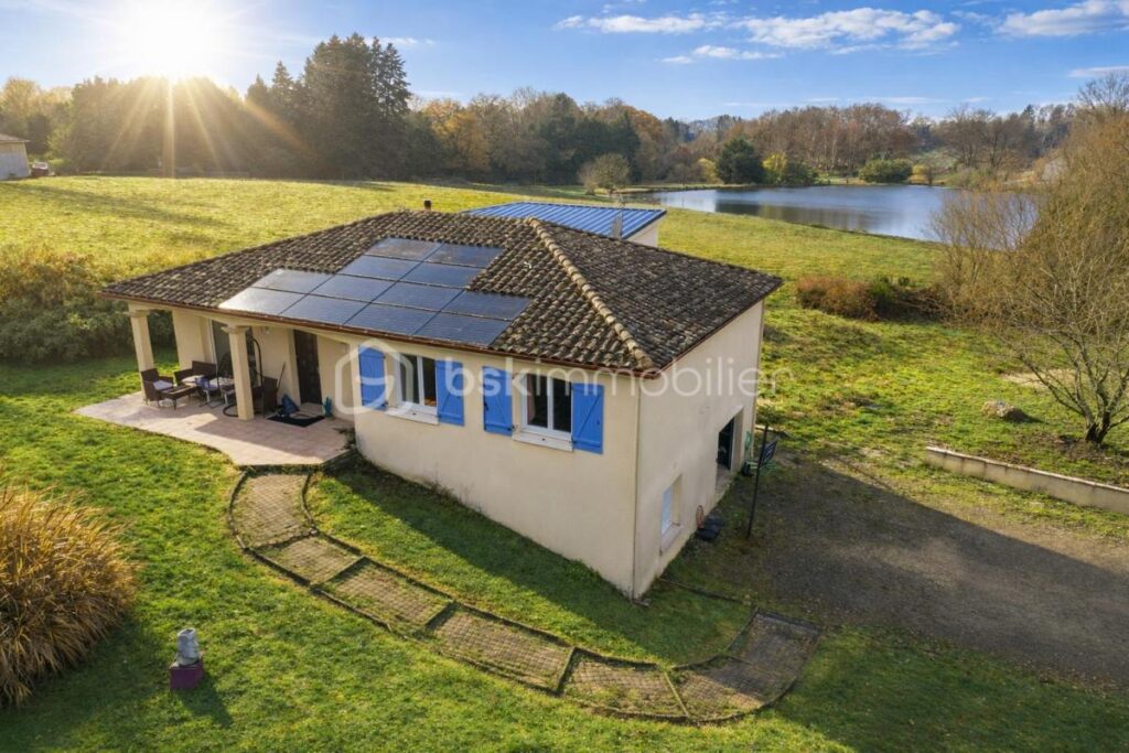 Maison de Type T6 de 157 m2 – 6 pièces – 4 chambres – 157 m²