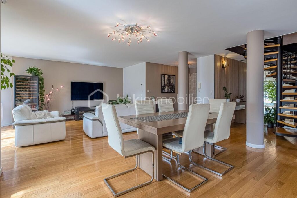 Duplex 5 pièces – Dernier étage – 5 pièces – 4 chambres – 132 m²