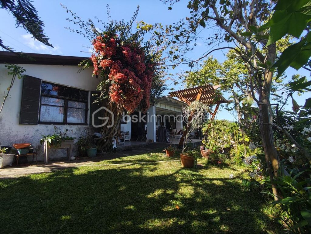 Maison La Montagne I Terrain Piscinable de plus de 1500m² – 6 pièces – 4 chambres – 130 m²