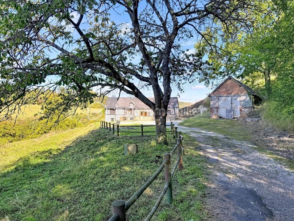 Maison de plain pied – 6 pièces – 4 chambres – 107 m²