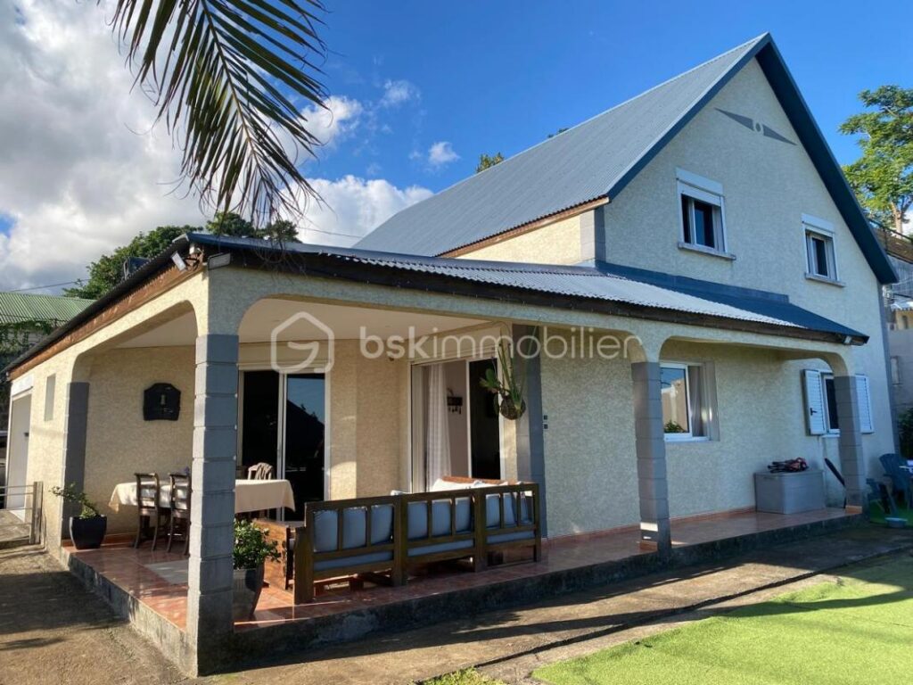 Maison de 165m² – 7 pièces – 6 chambres – 165 m²