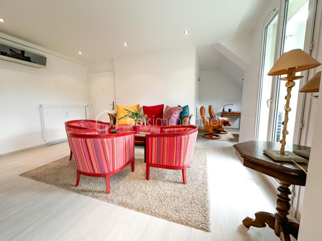 Centre-ville de Rumilly – 3 pièces lumineux avec garage et ascenseur – 4 pièces – 2 chambres – 80 m²