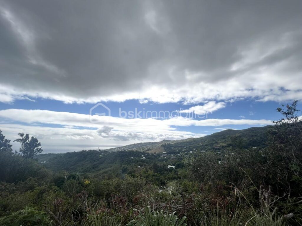 Parcelle de terrain constructible de 994 m2 (vue mer et montagne) – NR pièces – NR chambres – 994 m²