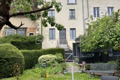 Charmante maison de village rénovée avec jardin – 4 pièces – 2 chambres – 73 m²