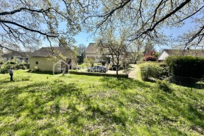 Maison – 8 pièces – 4 chambres – 145 m²