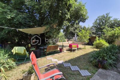 A VENDRE MAISON 3 FACES DE 131M² SUR TERRAIN DE 336M² A CERET – TROIS CHAMBRES – GARAGE – CLIMATISATION REVERSIBLE – VUE SUR LE VALLESPIR – AUCUN VIS A VIS – GARAGE – 6 pièces – 3 chambres – 131 m²