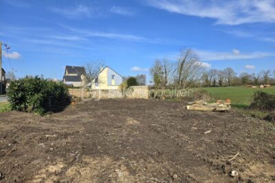 Axe Laval Mayenne Evron, terrain constructible hors lotissement – NR pièces – NR chambres – 625 m²