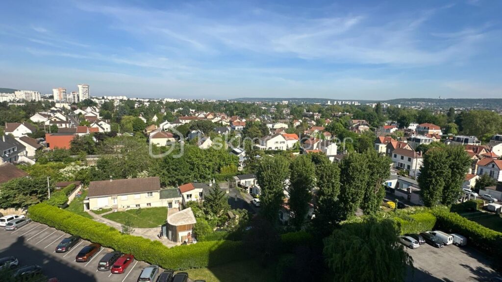 Appartement avec vue sur le lac d’Enghein – 4 pièces – 3 chambres – 72 m²