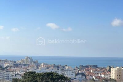 Appartement 4 pièces-Dernier étage avec balcon-vue exceptionnelle océan et montagnes- BIARRITZ – 5 pièces – 3 chambres – 91 m²
