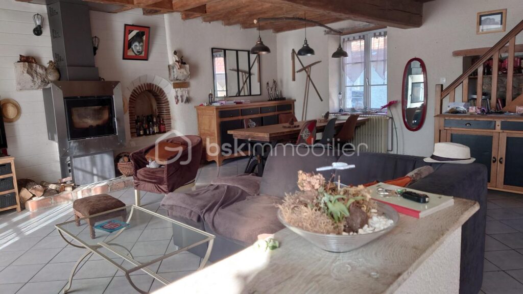 Longère – 5 pièces – 4 chambres – 166 m²