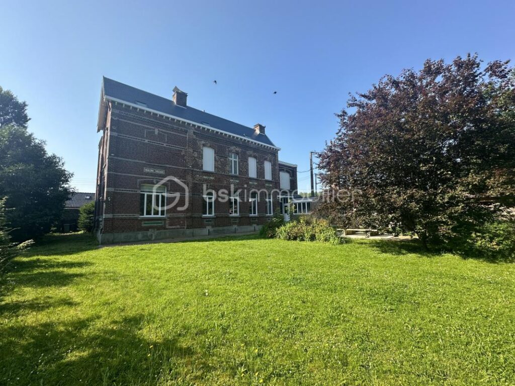 Maison de Maître 6 Chambres, parc arboré – 12 pièces – 5 chambres – 330 m²