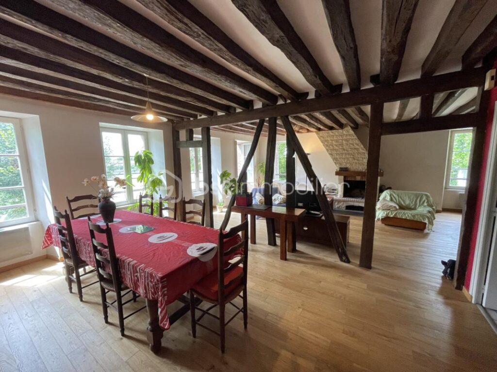 Maison de Maître en bord de Seine – 8 pièces – 5 chambres – 210 m²