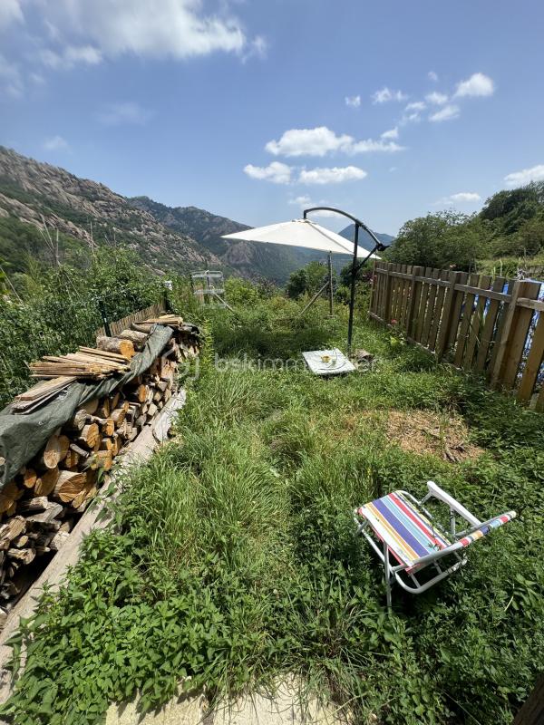 Maison de village avec petit jardin – 3 pièces – 2 chambres – 61 m²