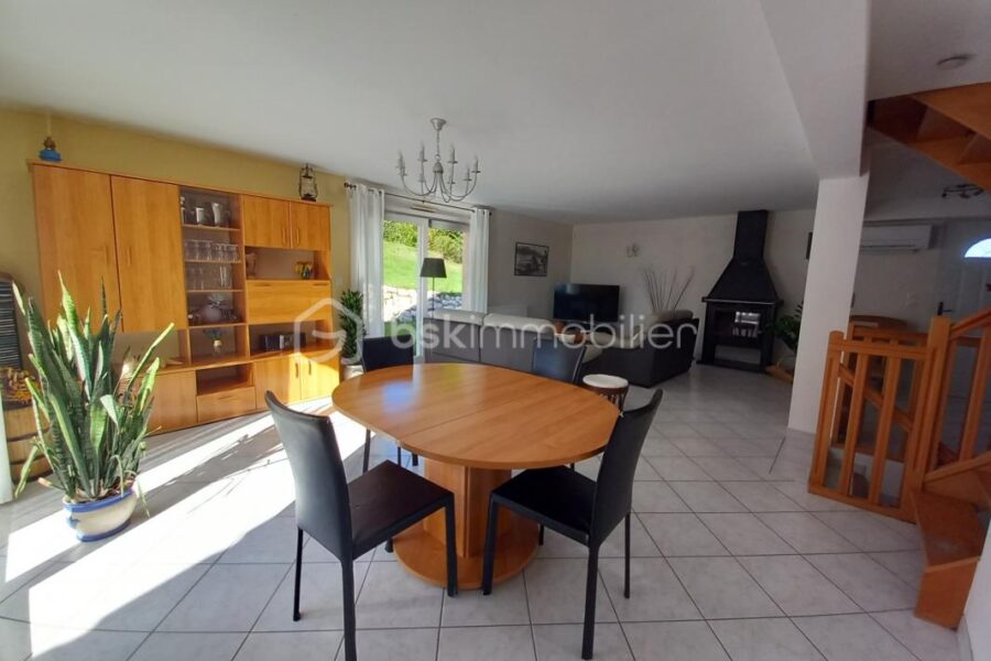 Maison à vendre à Beaucroissant — Vue montagne — photo 2