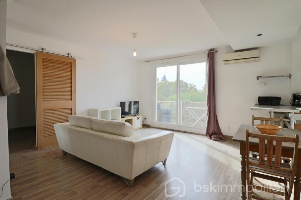 TOULON EST (83100)- Appartement Rénové de 2 pièces avec balcon et Vue dégagée ! – 2 pièces – 1 chambre – 42 m²