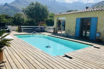 VILLA, PISCINE ET DEPENDANCES EN BALAGNE – 9 pièces – 7 chambres – 230 m²