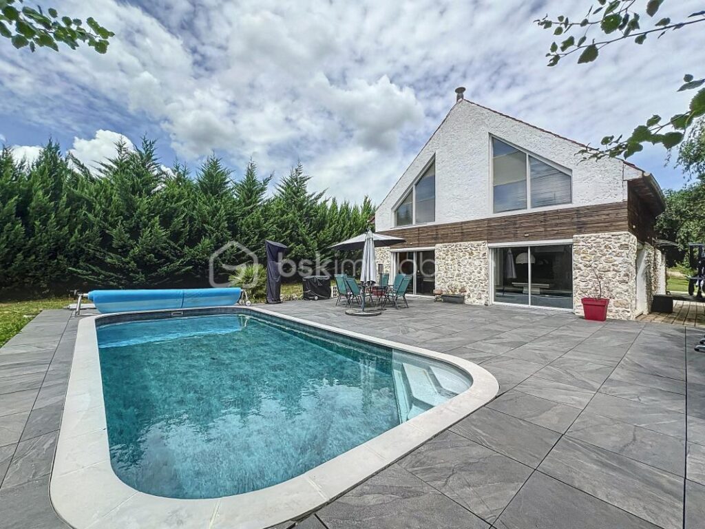 Maison 5 Pièces 180 m2 à PALEY – 5 pièces – 4 chambres – 180 m²