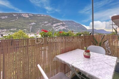 Lumineux T3 traversant avec balcon et loggia – dernier étage au calme – 3 pièces – 2 chambres – 57 m²