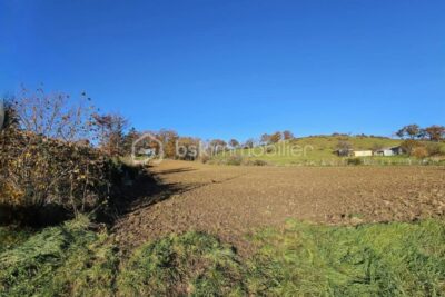 Terrain à bâtir – 4 560 m² – Vue dégagée et belle exposition – NR pièces – NR chambres – 4560 m²