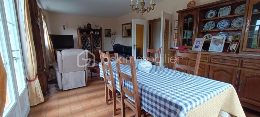 Maison familale – 8 pièces – 6 chambres – 130 m²