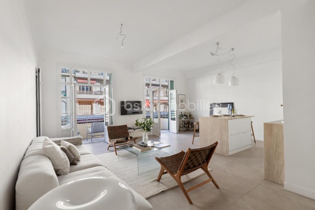 Appartement d’exception de 90 m2 – Boulevard Gambetta, Nice – 4 pièces – 2 chambres – 90 m²