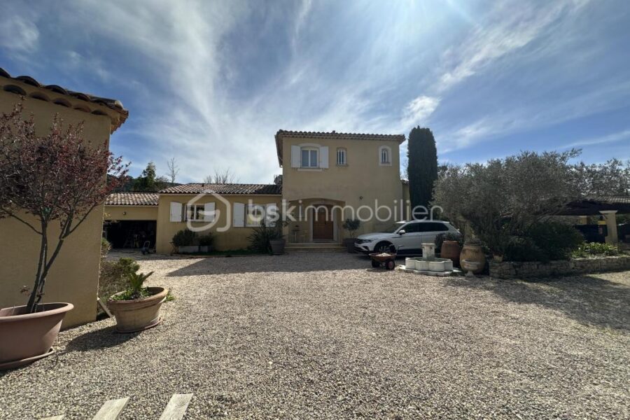 Maison à vendre à Neoules