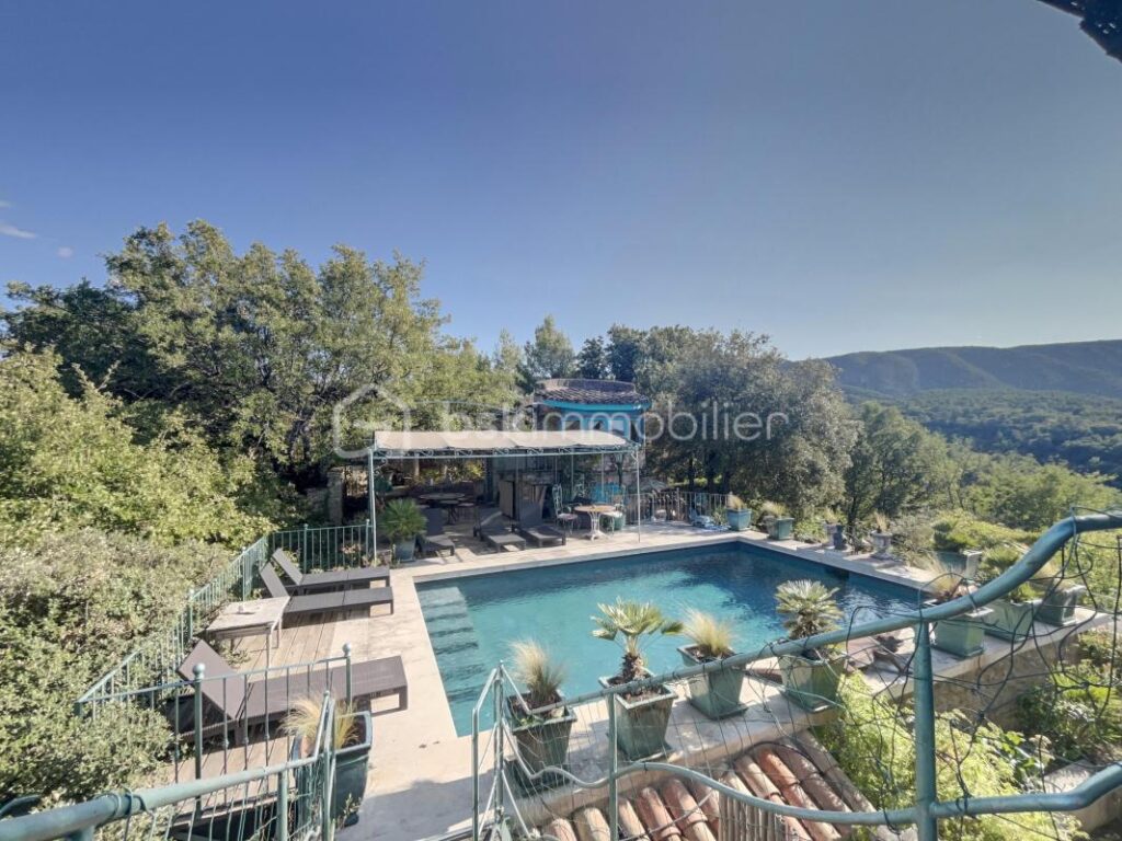 Exceptionnelle Propriété de Prestige avec Maison d’Amis, Piscine et Vues à 360° – 12 pièces – 9 chambres – 341 m²