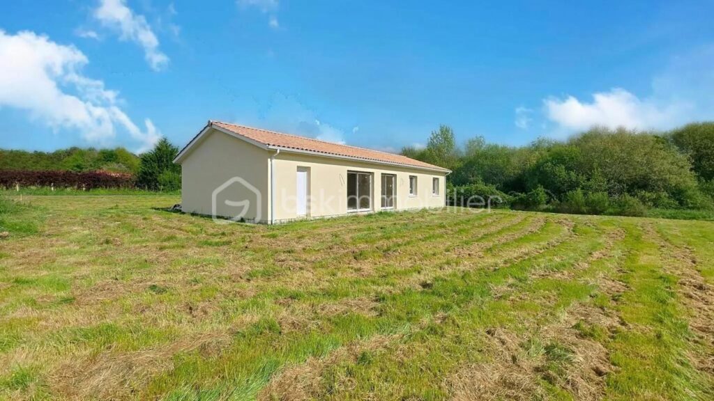 🏡 Maison moderne 110 m² – 3 chambres – Terrain 1 400 m² – Montpeyroux (24610) – 5 pièces – 3 chambres – 110 m²