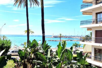 MENTON Bel appartement 2 pièces à 1mn des plages de Menton avec une vue mer – 2 pièces – 1 chambre – 51 m²