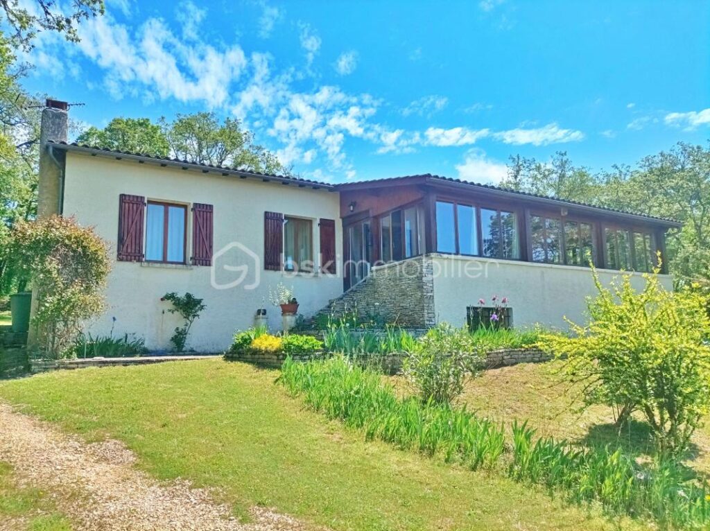 Maison 157m2 de plain-pied avec vue dégagée – 5 min de Catus – 6 pièces – 3 chambres – 157 m²