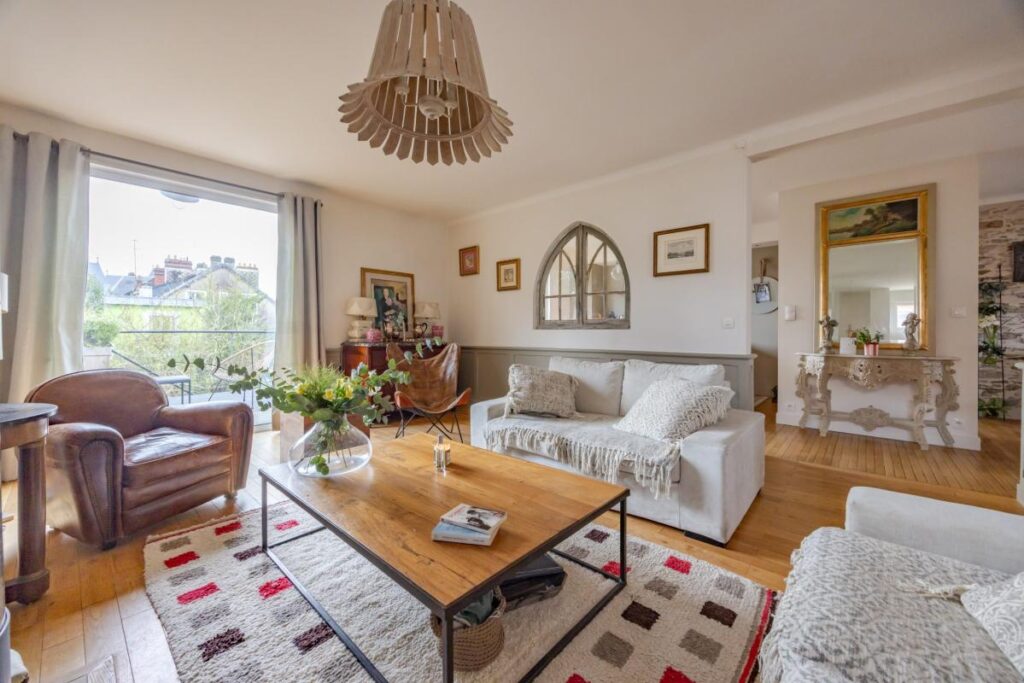 Maison années 50 – 6 pièces – 4 chambres – 170 m²