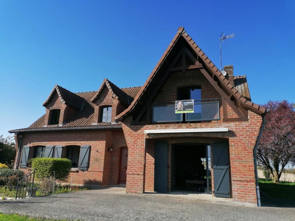 BAISSE DE PRIX ! PAVILLON INDIVIDUEL/CAMPAGNE/ 6 CHAMBRES GRAND VERLY 02 – 8 pièces – 6 chambres – 192 m²