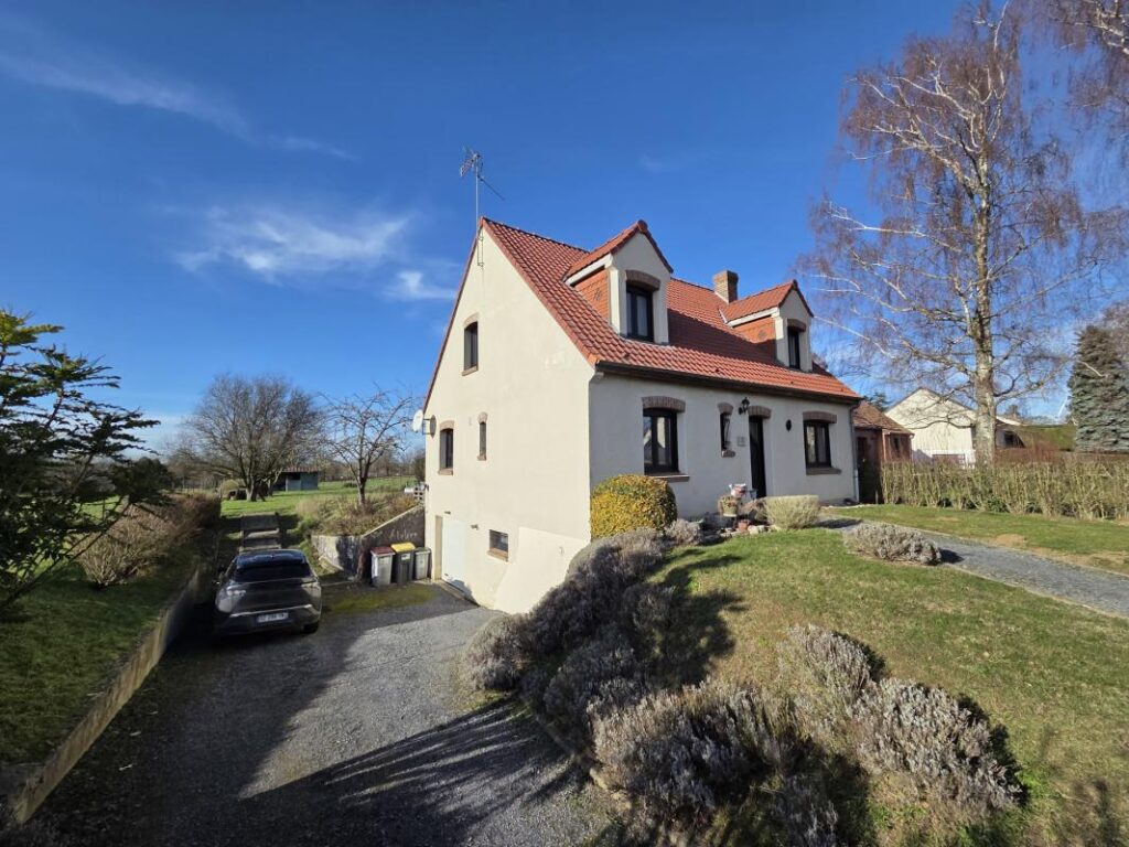 PAVILLON IND 112M² HAB SUR 1260M², SOUS SOL, HAB PLAIN PIED – 6 pièces – 4 chambres – 112 m²